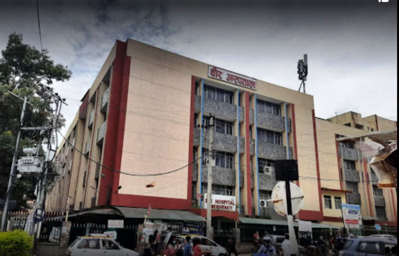 करारका स्वास्थ्यकर्मीलाई हटाएपछि वीर अस्पतालमा हुँदै छ सेवा प्रभावित 